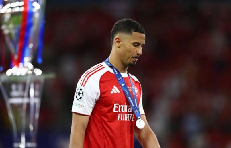 Saliba đối mặt nguy cơ bỏ lỡ World Cup 2026 do chấn thương